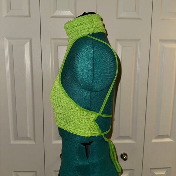 Green High Neck Lace Up Crop Top - Picture 9 of 9